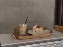 -洪小鹏生活美学馆(领SHOW天地店)