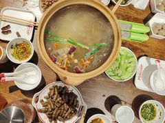 -阿润打边炉·鲜切鸡煲(华漕店)