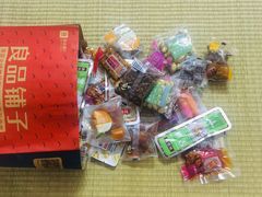 -良品铺子(五角场万达店)