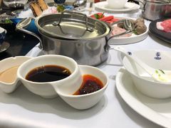 -红鼎豆捞·非遗鲍皇汤火锅(宝丰路店)