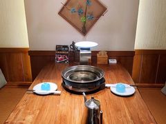 包厢-明洞阿姨·韩式酱蟹烤肉·创意料理(三元桥店)