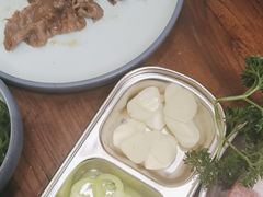 -明洞阿姨·韩式酱蟹烤肉·创意料理(三元桥店)