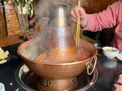 -果松木炭酸菜铜火锅·外婆参鸡汤