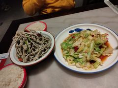 手撕卷心菜-湘渝人家·川湘菜(十里河店)