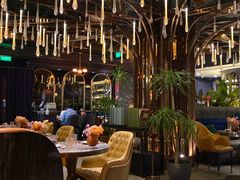 -查特花园美食广场(西单大悦城店)