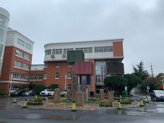 -上海电子工业学校-停车场