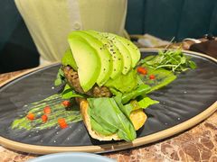牛油果开边汉堡-Let'sBURGERplus·非常创意汉堡(三里屯店)