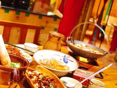 -老滇山寨•云南特色菜•地方菜•民族风情歌舞表演(金碧店)