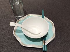 餐具摆设-柒园·三十年创意杭帮菜(龙湖滨江天街店)