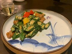 头抽炒秋葵黑豚肉-广州文华东方酒店·江-由辉师傅主理