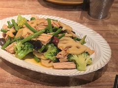 -耶里夏丽·丝路新疆菜·清真食品(徐家汇臻选店)