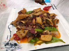 -撒拉人家.酸菜牦牛肉火锅