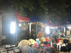 -吴山路夜市