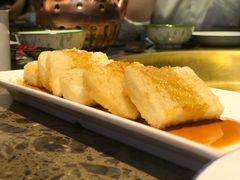 -沪小二炭火蛙锅(淮海中路美食不夜城店)