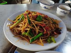 -三亚火车头万人海鲜广场