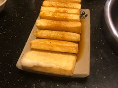 -茅草房·河畔园林火锅