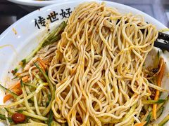 -牛一嘴·兰州牛肉面·大盘鸡(财富中心店)