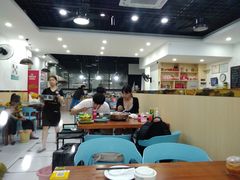 大堂-老何家后安粉·糟粕醋海鲜火锅(三亚湾椰梦长廊店)