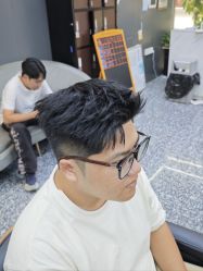 -藤野造型专业烫染接发