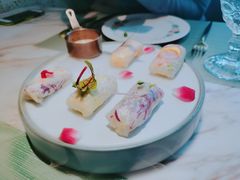 漫步花开彩虹卷-蜜桃花开·中西融合菜E&W(南长街店)