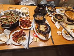 -莲餐厅·湖北菜·潜江小龙虾店(愚园路店)