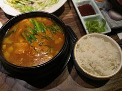 -明洞阿姨·韩式酱蟹烤肉·创意料理(三元桥店)