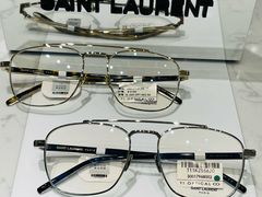 -YI OPTICAL 奕镜·蔡司战略合作店(长宁来福士店)