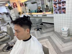 -米娜护肤造型