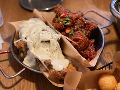 全鸡甜辣拼下雪的鸡-富乐满韩国正宗炸鸡韩国料理(虹泉路店)