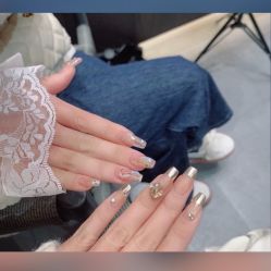 -涂tu指甲日式美甲美睫店