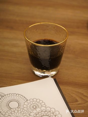 在家写稿的时候，一杯咖啡是我的好伴侣