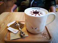 卡布奇诺咖啡-猫的茶·猫咖