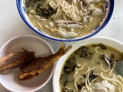 招牌黄鱼面-明呈黄鱼面馆(斜土路店)