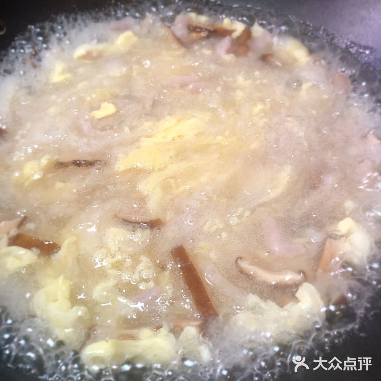 啤啤有煮意之减脂汤谱【浮皮香菇肉丝羹】