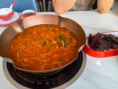 -毛辣果·贵州红酸汤牛肉火锅(西单店)