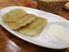 西葫芦饼配酸奶-TUK土耳其餐厅·下午茶(卢湾店)
