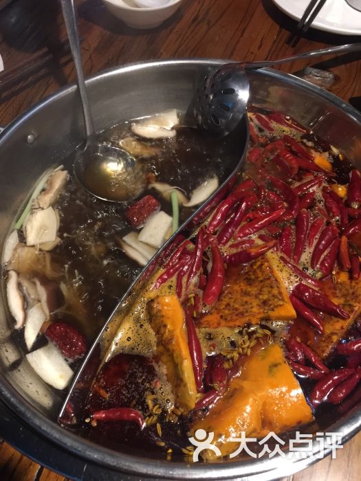 百年老妈牛油火锅(中粮万科长阳半岛店)图片 - 第1张