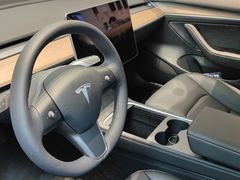 -TESLA 特斯拉(广州天环广场体验店)