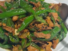 辣椒炒肉-院里寻菜·精致庭院菜(观沙岭店)