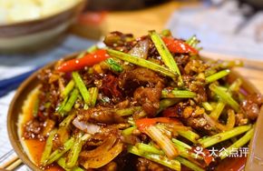 Stir-fried Braised Chicken Feet