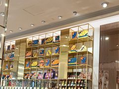 -VENCHI 闻绮(上海佛罗伦萨小镇店)