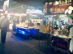 -六合夜市