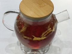 招牌琥珀金絲梨湯-京味斋·北京烤鸭(北京南站洋桥店)