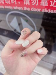 -七彩虹美甲美睫 半永久