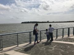 -上海滴水湖皇冠假日酒店