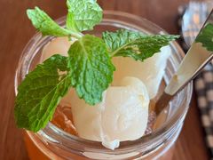 -ROAST coffee & eatery