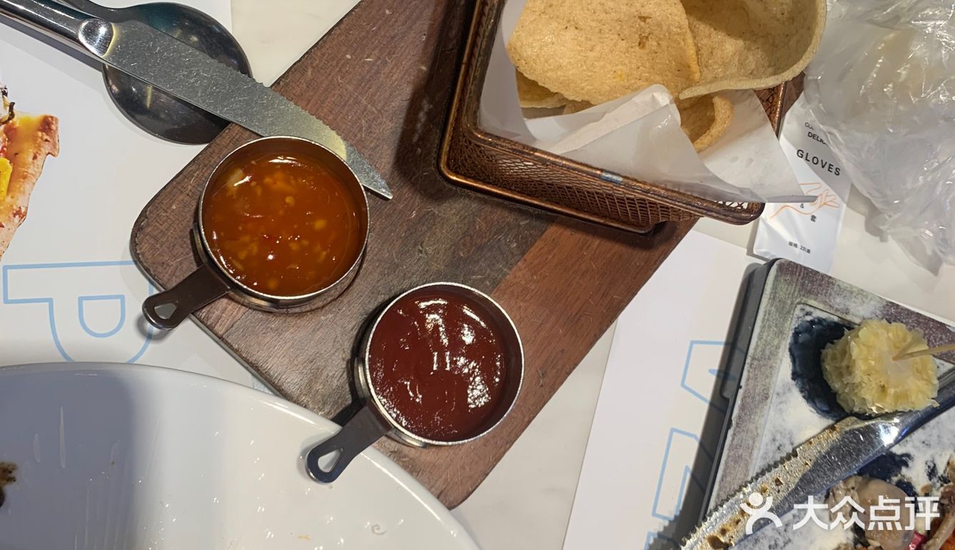 分量也很足，还送了一个汤和一个面包