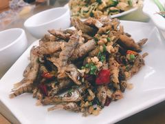椒盐溪坑鱼-品雅轩农家乐