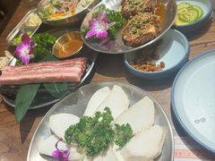 -明洞阿姨·韩式酱蟹烤肉·创意料理(三元桥店)