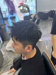 -藤野造型烫染·漂发